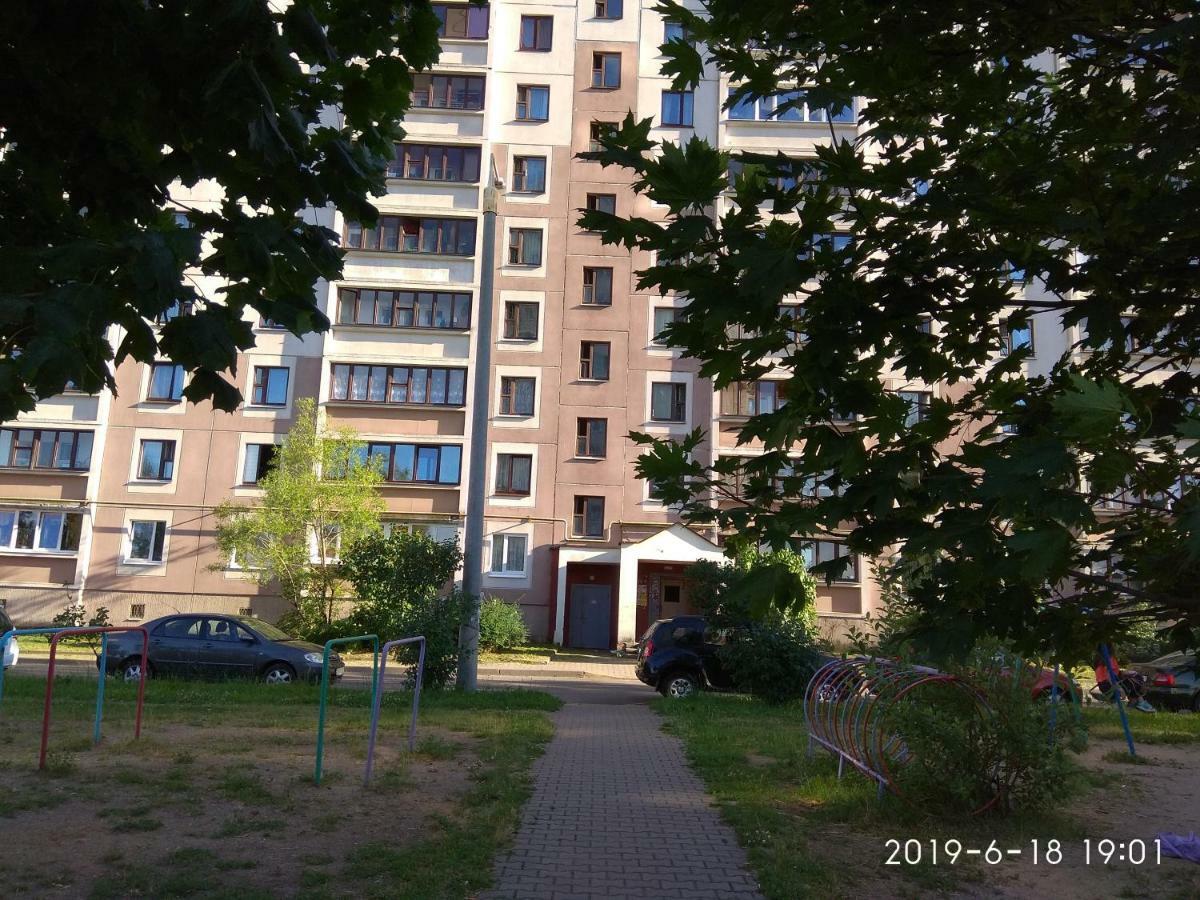 Apartamenty V Minske S Dwumä Spalnyami Exteriér fotografie